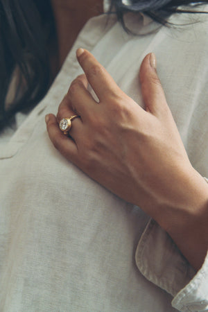 Old Mine Diamond Capsa Ring