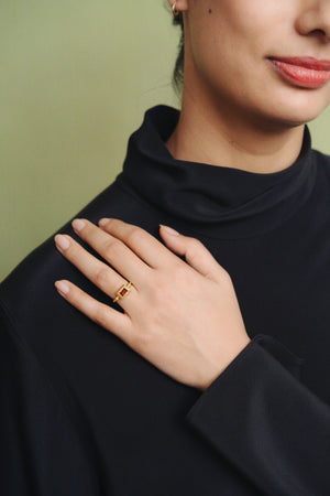 Garnet Capsa Ring