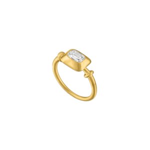 Small Diamond Cushion Capsa Ring