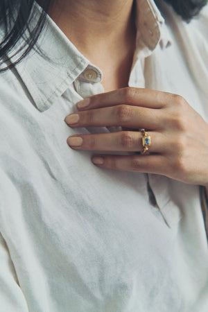 Emerald Cut Blue Sapphire Capsa Ring