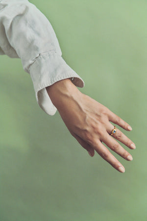 Emerald Cut Blue Sapphire Capsa Ring