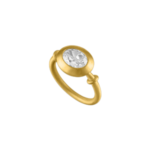 Oval Diamond Capsa Ring